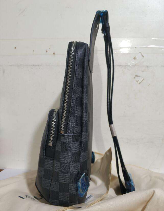 Louis Vuitton Damier Graphite Canvas AVENUE SLING BAG N41719